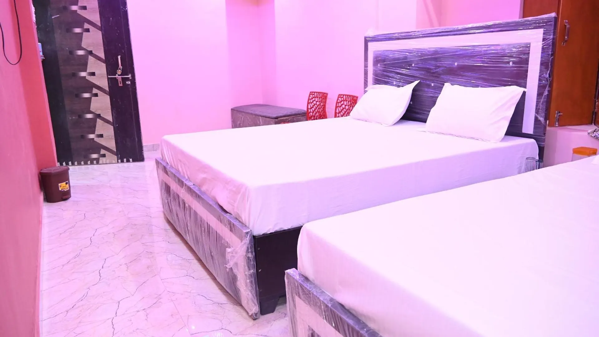 Swagat Paying Guest House Varanasi Near Ganga River India