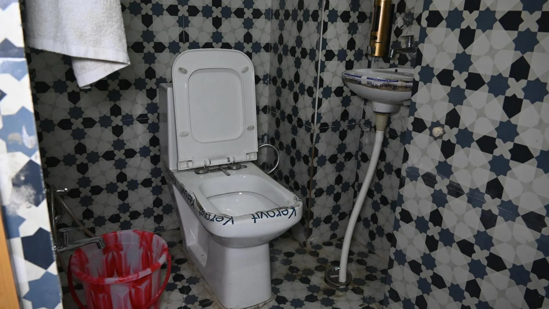 Swagat Paying Guest House Varanasi Near Ganga River