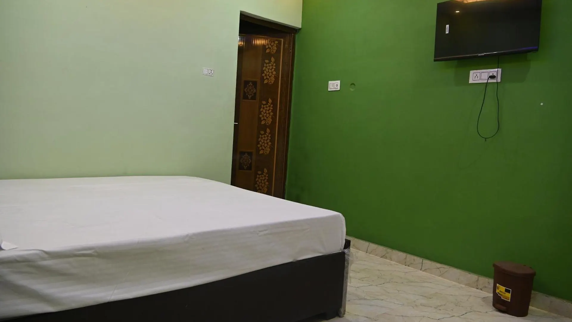 Swagat Paying Guest House Varanasi Near Ganga River