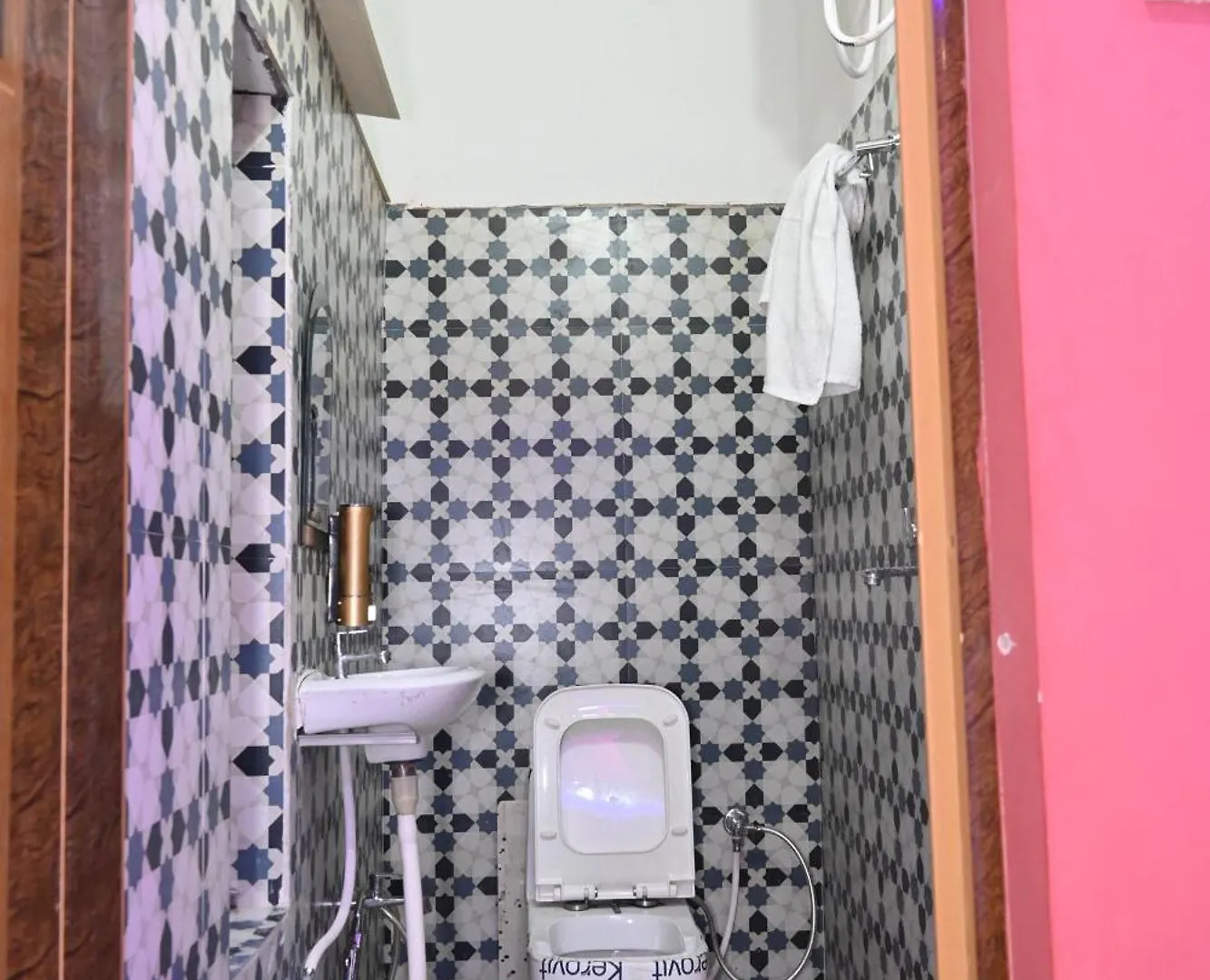 Swagat Paying Guest House Varanasi Near Ganga River India