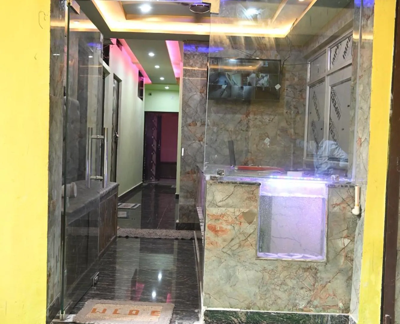Swagat Paying Guest House Varanasi Near Ganga River