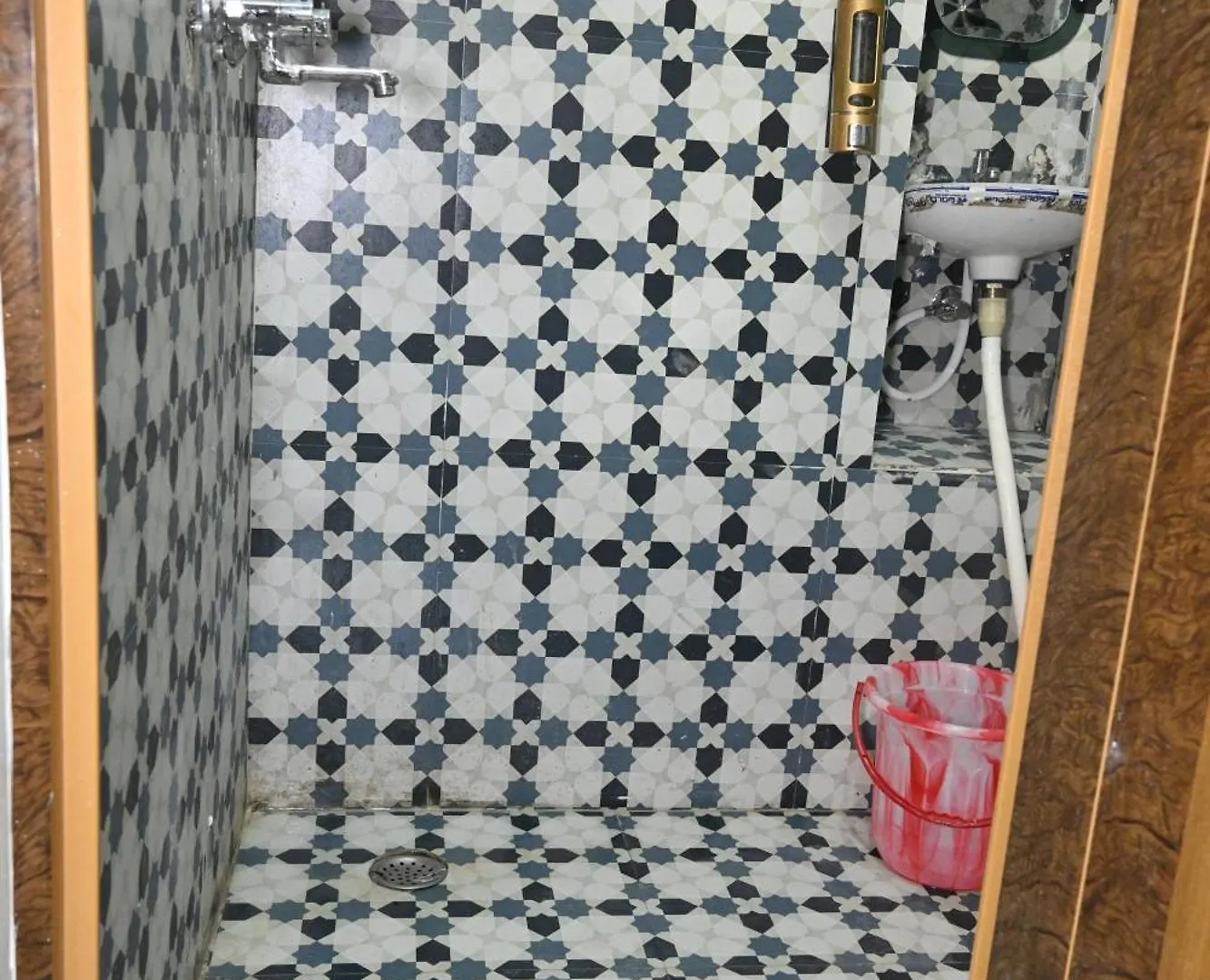 Swagat Paying Guest House Varanasi Near Ganga River